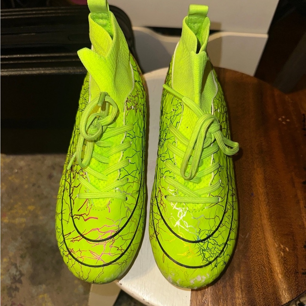 Kids Neon Green Soccer Cleats